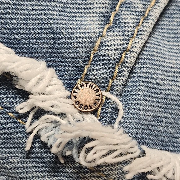 1030 T.E.N.T.H.I.R.T.Y Low Rise Wide Leg Frayed Denim Blue Jeans Size 1/25  NWT - Picture 5 of 14